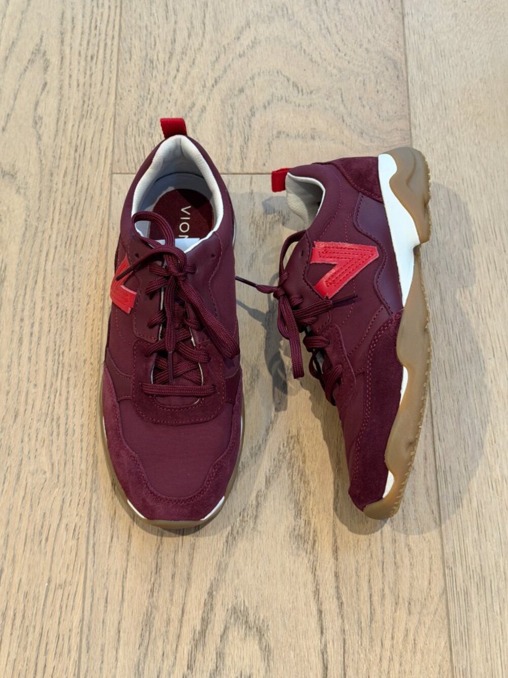 Vionic Walk Slim Glide Walking Shoes
